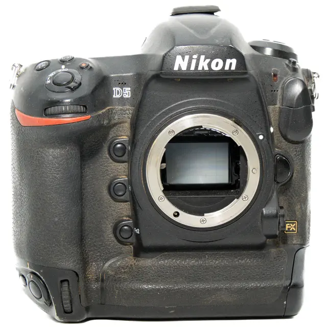 Nikon D5 Tilstand: 5 |544 733 (136%) eksp. 