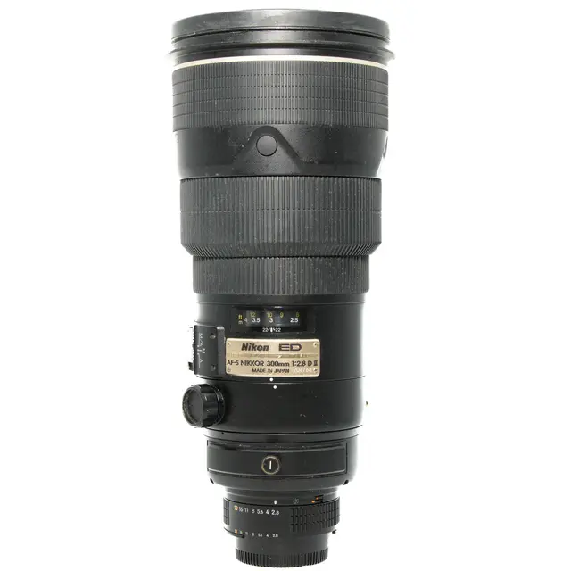 Nikon AF-S 300mm f/2.8 D ED II Tilstand: 4 | Nikon F (DX) 