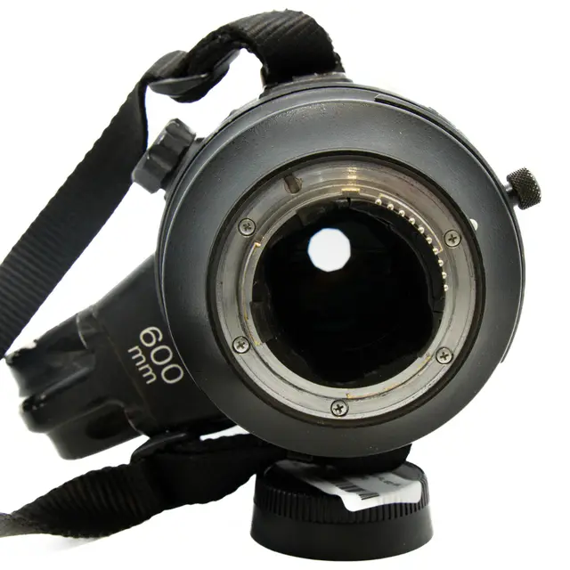 Nikon AF-S 600mm f/4 E FL ED VR Tilstand: 4 | Nikon F (DX) 