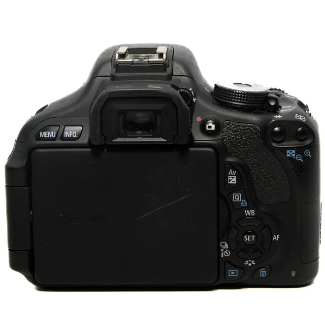Canon EOS 600D m/EF-S 18-55mm IS II Tilstand: 3 |6887 eksp. 