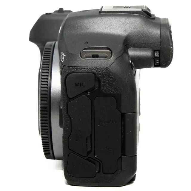 Canon EOS R7 Tilstand: 1 |1000 eksp. 