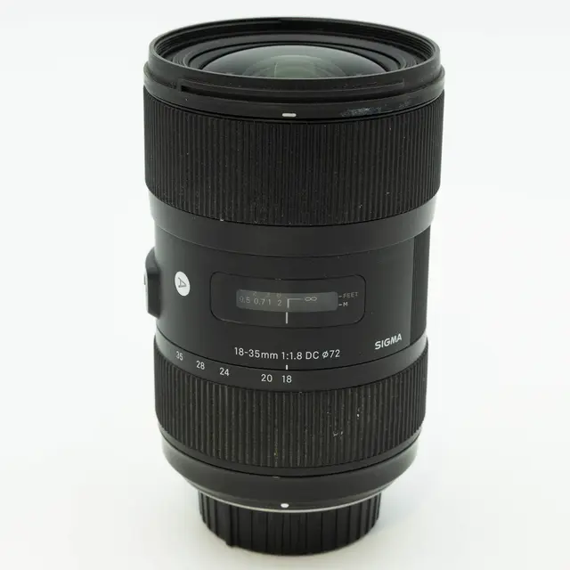 Sigma 18-35mm f/1.8 DC HSM F Tilstand: 3 | Nikon F 