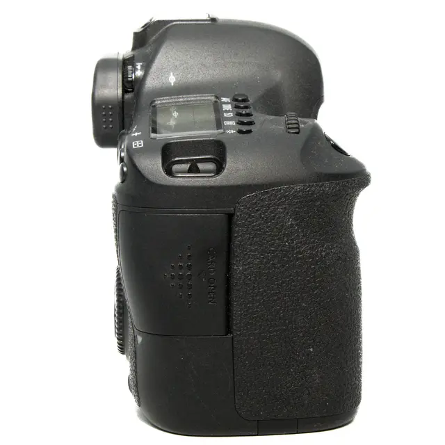 Canon EOS 6D Tilstand: 3 |7336 eksp. 