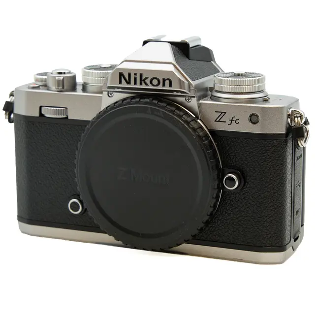 Nikon Z FC Silver Tilstand: 1 |1366 eksp. 