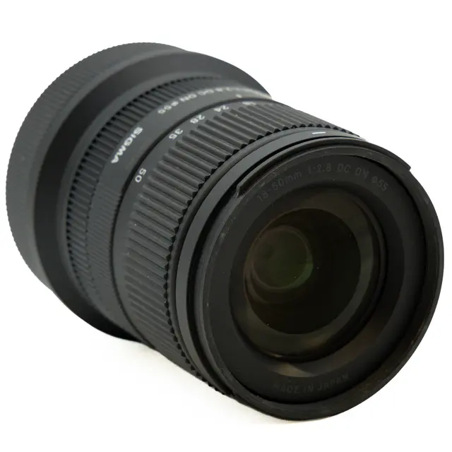 Sigma 18-50mm f/2.8 DC DN C Canon RF Tilstand: 2 | 