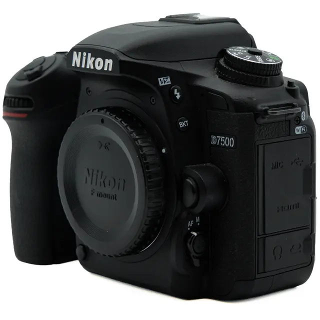 Nikon D7500 Tilstand: 2 |25620 eksp. 