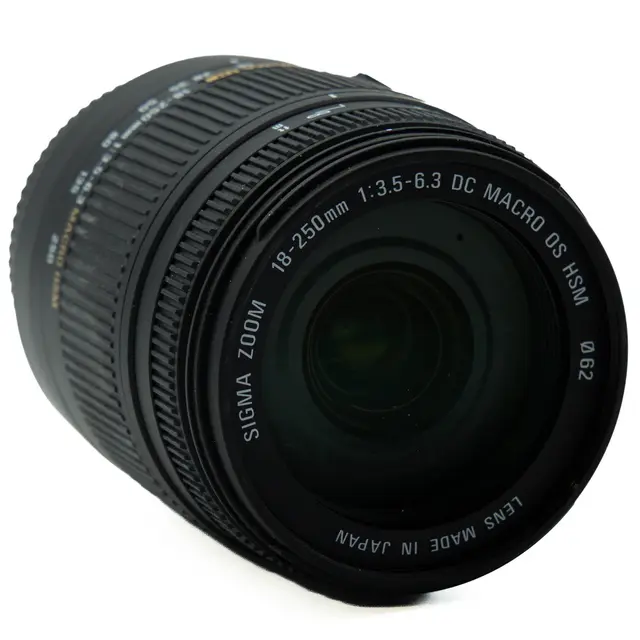 Sigma 18-250mm f/3.5-6.3 DC Macro OS Tilstand: 3 | Canon EF-S 