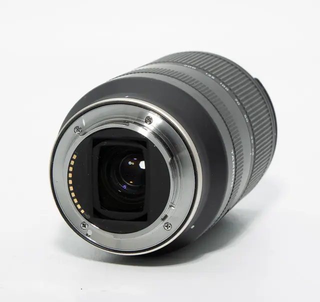 BRUKT Tamron 28-200mm f/2.8-5.6 Di RXD Tilstand: 2 | Sony E 