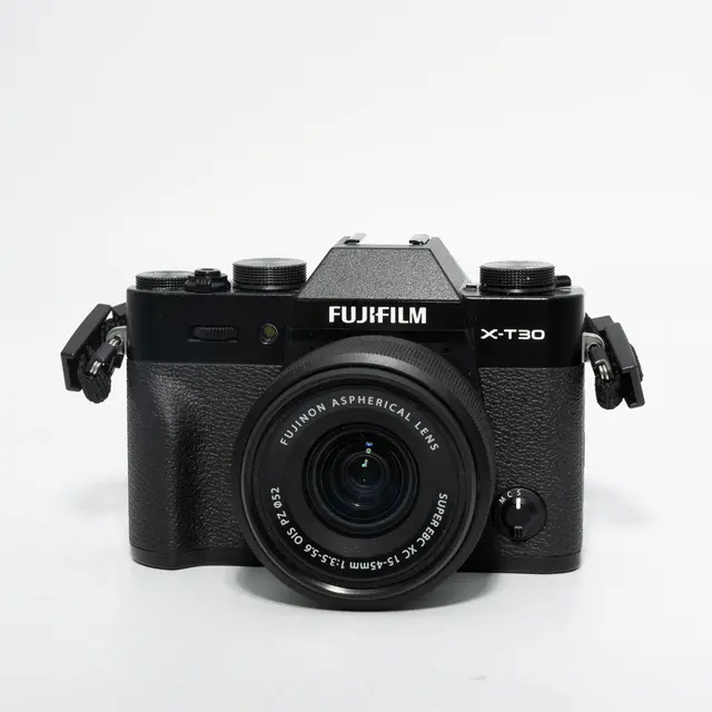 BRUKT Fujifilm X-T30 II m/XC15-45 OIS PZ Tilstand: 2 |810 eksp. 