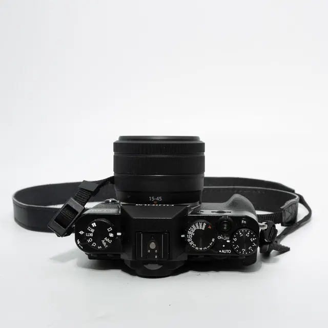 BRUKT Fujifilm X-T30 II m/XC15-45 OIS PZ Tilstand: 2 |810 eksp. 