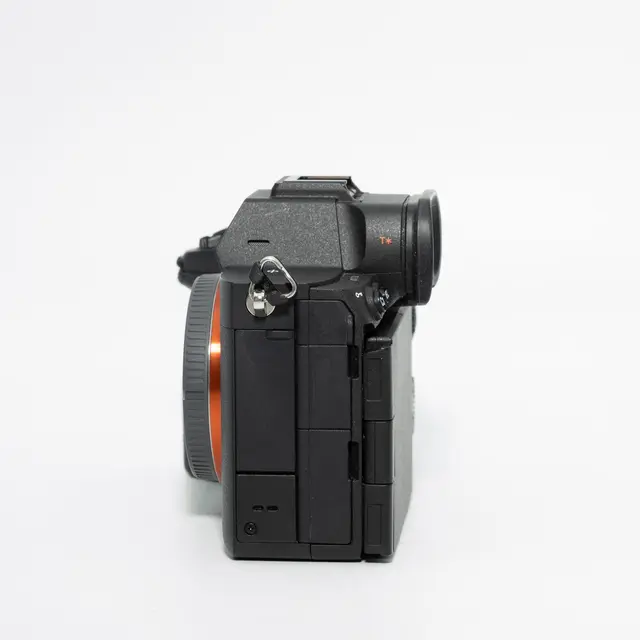 BRUKT Sony Alpha A7R V Tilstand: 1 |378 eksp. 