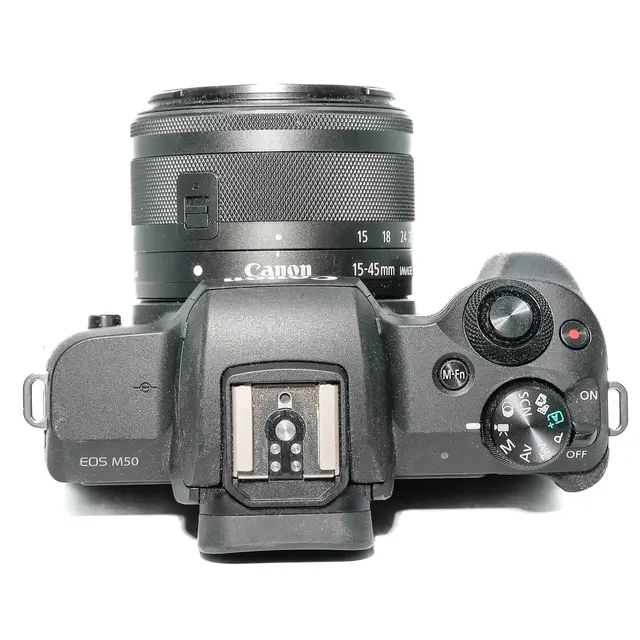 BRUKT Canon EOS M50 m/15-45mm Tilstand: 3 |= 2000 eksp. 