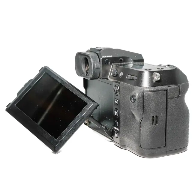 BRUKT Fujifilm GFX 50S II m/GFX 35-70mm Tilstand: 3 | eksp. 