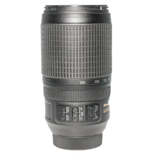 BRUKT Nikon AF-S 70-300mm f/4.5-5.6G VR Tilstand: 3 | Nikon F (FX) 