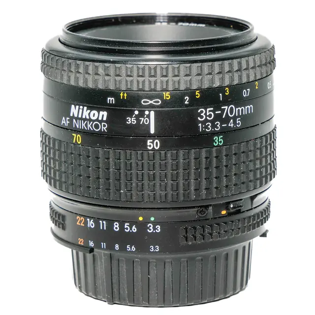 BRUKT Nikon AF Nikkor 35-70mm f/3.3-4.5 Tilstand: 3 Nikon AF 