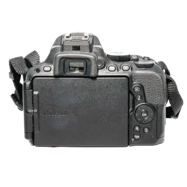 BRUKT Nikon D5500 Tilstand: 3 | eksp. 