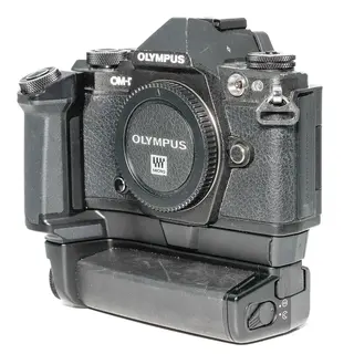 BRUKT Olympus OM-D E-M5 II Tilstand: 3 eks 12290