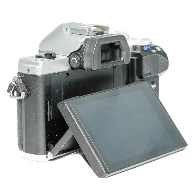 BRUKT Olympus OM-D E-M10 III Hus Sølv Tilstand: 3 | eksp. 