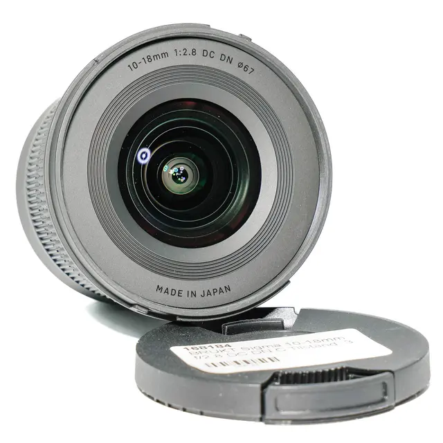 BRUKT Sigma 10-18mm f/2.8 DC DN C Tilstand: 3 | Fujifilm X 