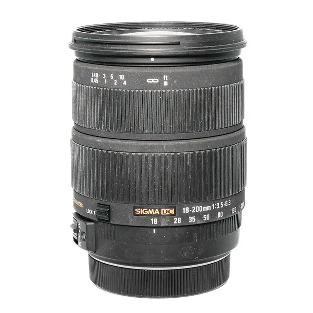 BRUKT Sigma 18-200mm f/3.5-6.3 DC OS HSM Tilstand: 3 | Nikon F (DX) 