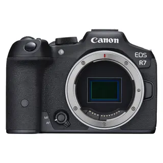 Canon EOS R7 m/RF-S 18-150mm F3.5-6.3 32,5 MP. APS-C.