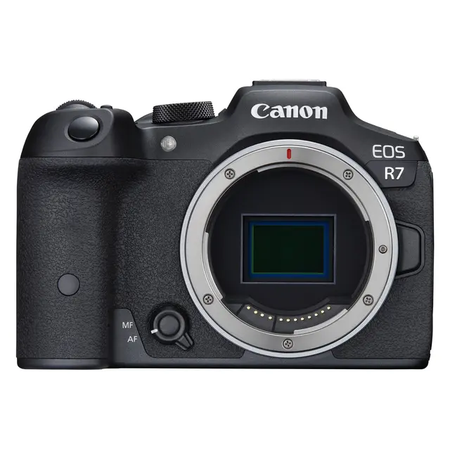 Canon EOS R7 m/RF-S 18-150mm F3.5-6.3 32,5 MP. APS-C. 