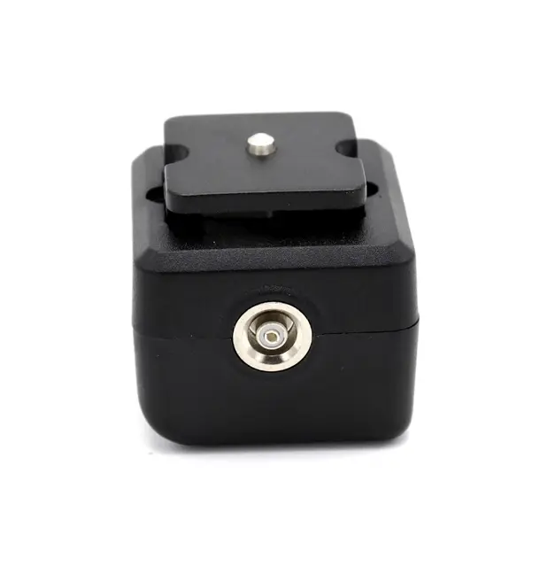 Caruba Hot Shoe Adapter - Midtkontakt X-kontakt "sukkerbit" til kamera 