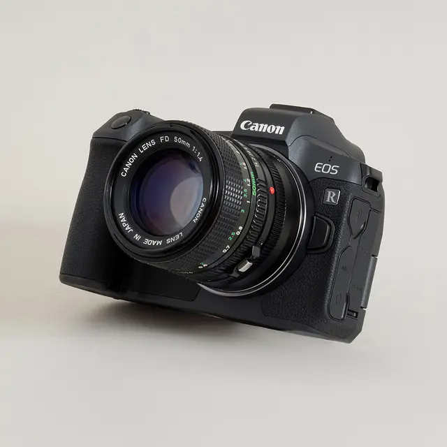 Urth Lens Mount Adapter FD - EOS R Adapter Canon FD objektiv EOS RF Hus 