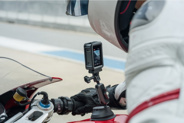 DJI Osmo Action Suction Cup Mount 