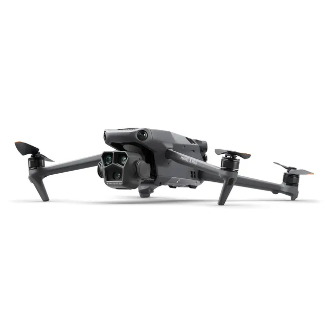 DJI Mavic 3 Pro Fly More Combo Med RC fjernkontroll 