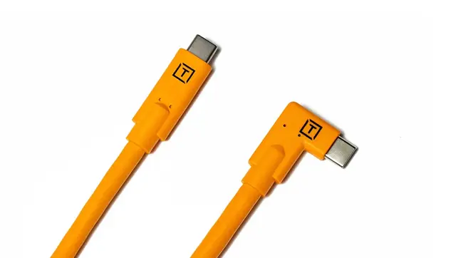 TetherBoost USB-C til USB-C kabelkit 9,4 USB-C skjøtekabel-Kit Oransje - Vinklet 