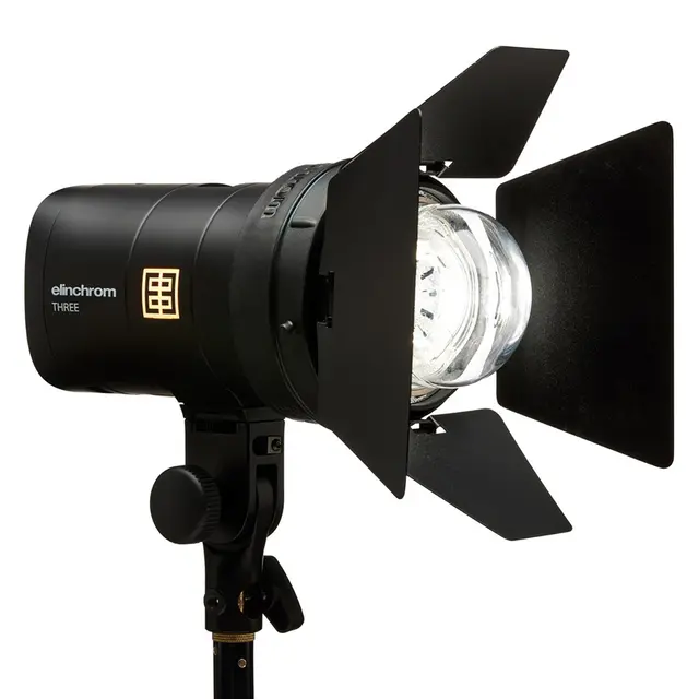 Elinchrom THREE Off-Camera Flash Kit 260Ws, USB-C ladbar LiIon batteri. 