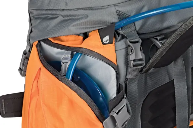 Lowepro Powder BP 500 AW Grey/Orange Fotoryggsekk. Lav vekt. Grå / Orange 