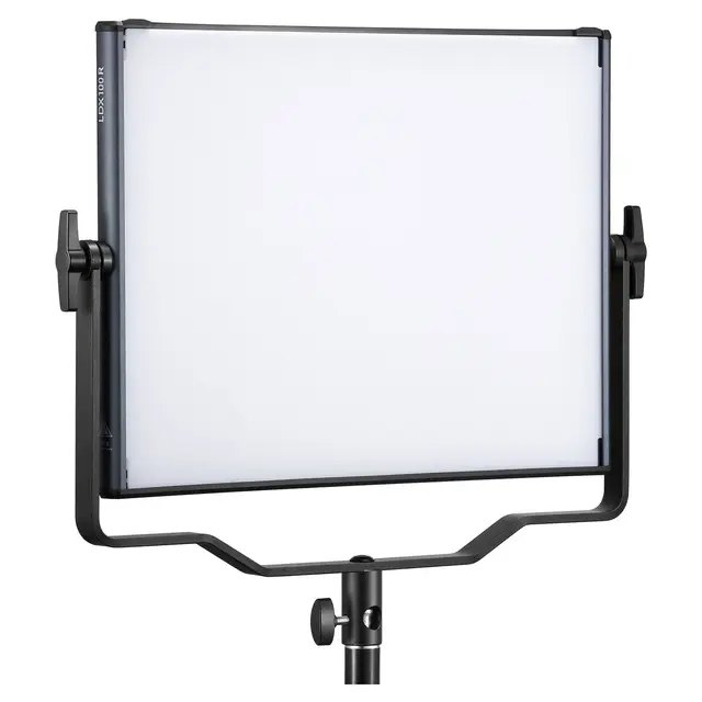 Godox KNOWLED LDX100R RGBWW Panel Light 41,7 x 468 cm. 118W. 2500-10000K 