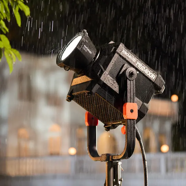 Godox KNOWLED MG2400 K2 RGB 2400W RGB m/Flight Case 