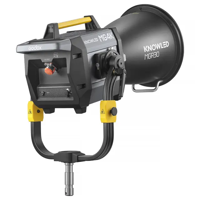 Godox KNOWLED MG4K Bi-Color LED Med Flight Case 