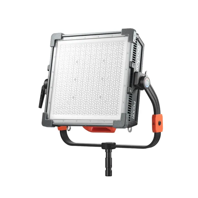 Godox KNOWLED P600R Hard Pro RGB Værtett lys m/bæreveske 