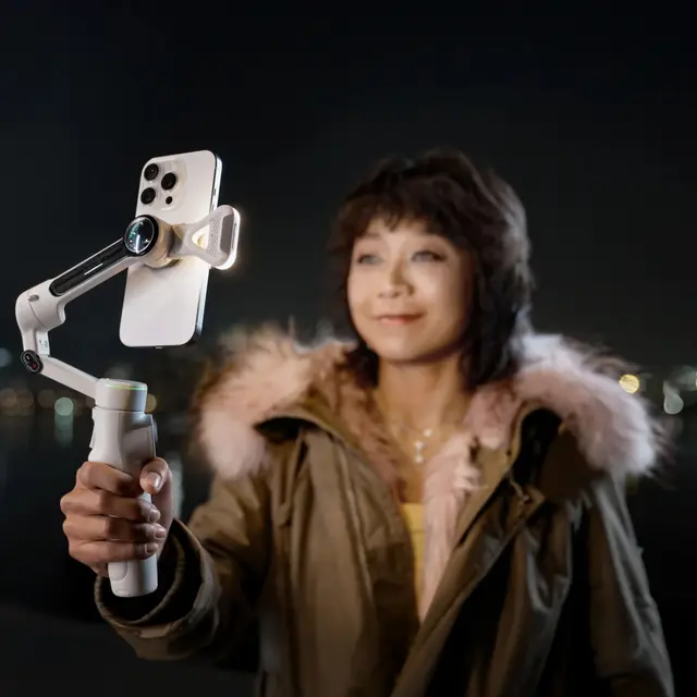 Insta360 Flow 2 Pro Spotlight 