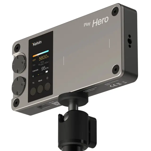 Kelvin Play Hero Kraftig RGBACL-lyspanel i lommeformat 
