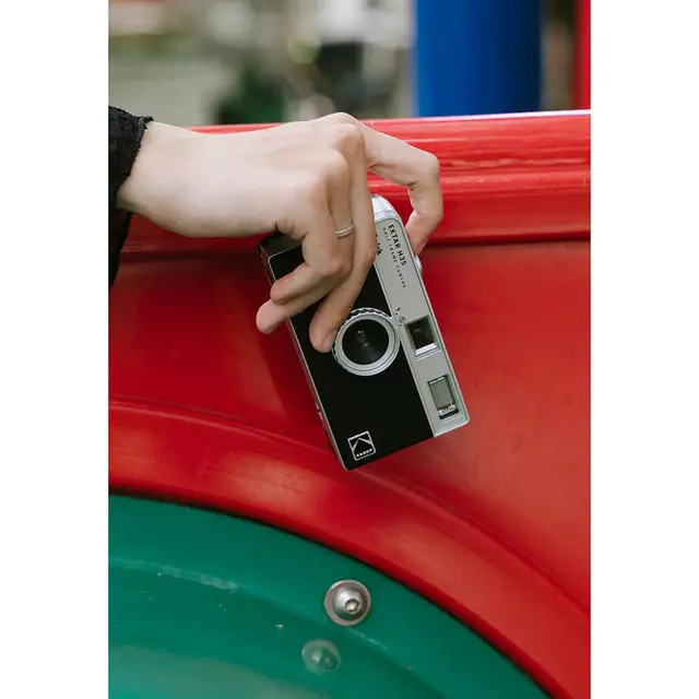 Kodak Ektar H35 Film Camera Black Halvformat kompaktkamera for 135mm film 