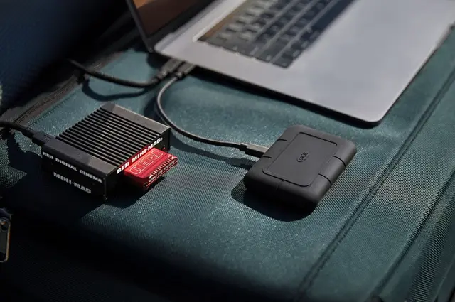 LaCie Rugged Pro 4TB NVMe SSD 4TB SSD Thunderbolt 3 