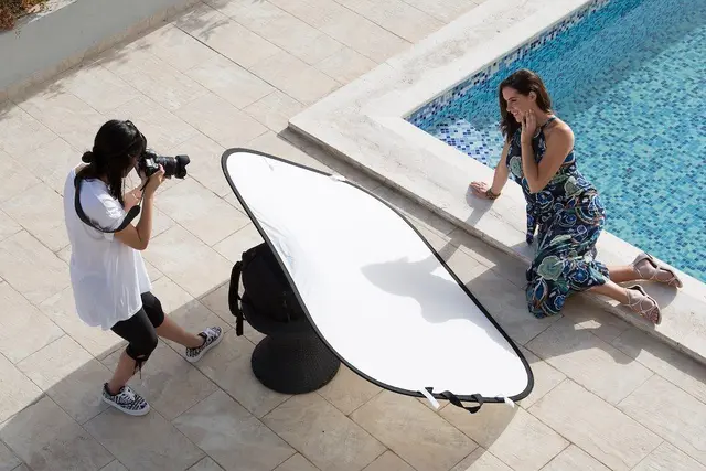 Lastolite | Manfrotto Collapsible Panelite Reflector