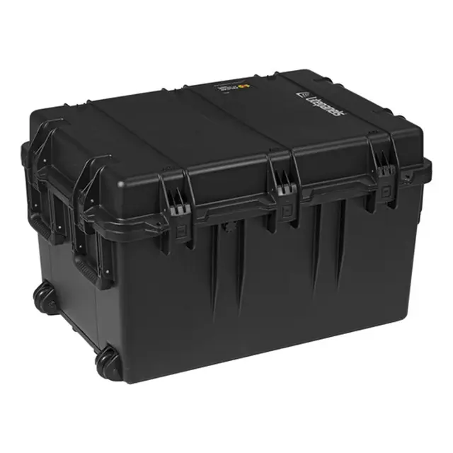 Litepanels Traveler Case Astra IP Half 1x1Trio w/Cut Foam 