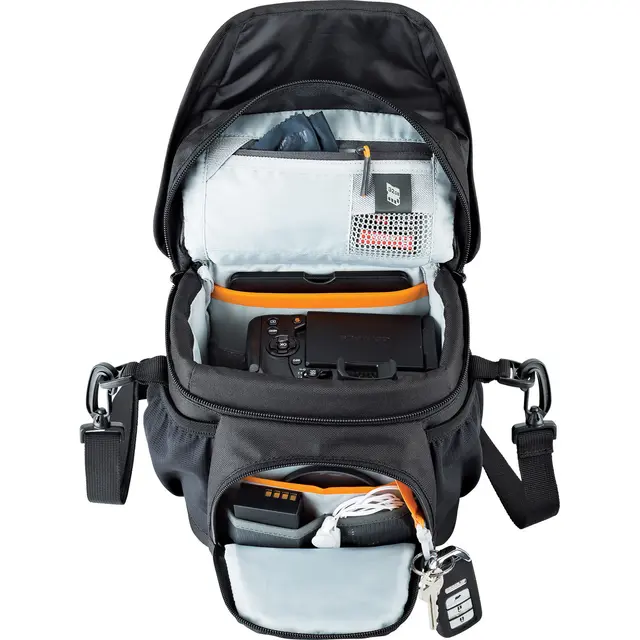 Lowepro Nova 140 II AW Skulder bag 17,5 x 10 x 17cm 