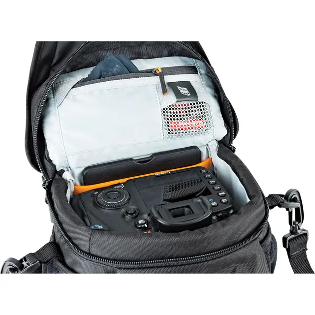 Lowepro Nova 140 II AW Skulder bag 17,5 x 10 x 17cm 