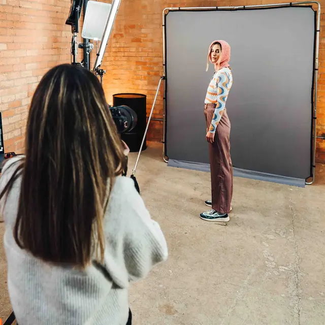 Manfrotto EzyFrame Gray Background KIT Sammenleggbar bakgrunn 2x2,3m Grå 