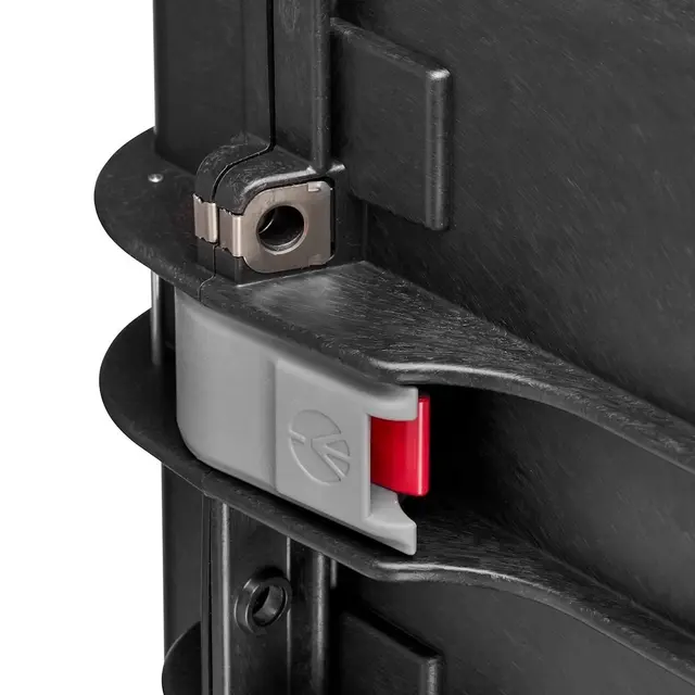 Manfrotto Pro-Light Reloader Tough TH55F Hard-Case trillekoffert. m/skuminlegg 
