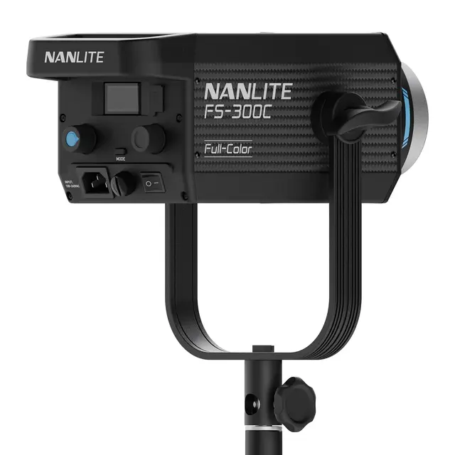 Nanlite FS-300C LED RGBW Spot Light 2700-7500K. LED lampe, strømdrevet, 350W 