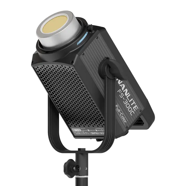Nanlite FS-300C LED RGBW Spot Light 2700-7500K. LED lampe, strømdrevet, 350W 
