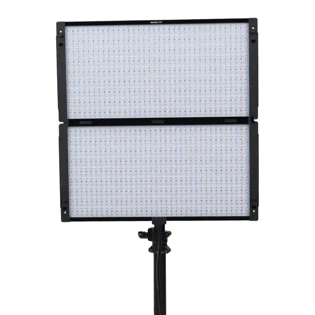 Nanlite PavoSlim 240C RGBWW LED Panel Størrelse 60x60 cm 